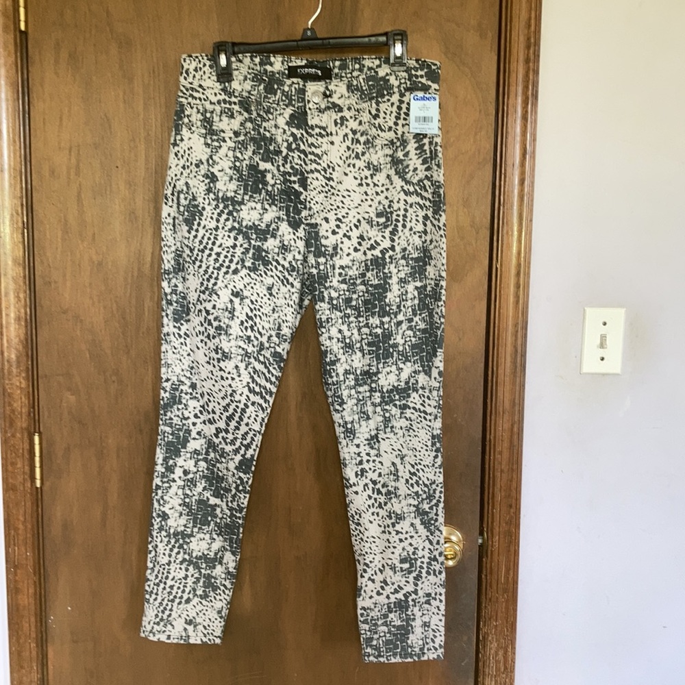 Express high rise skinny stretch jean with abstract animal print like size 12 - Picture 6 of 16